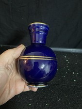 Petit vase bleu nuit et or.