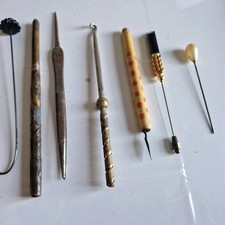 Ancien Lot Ouvre Lettre Coupe Papier Porte Plume Broche Divers Collections.