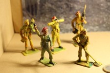 1/32 CHERILEA ENGLAND PLASTIQUE LOT #1 PARACHUTISTES