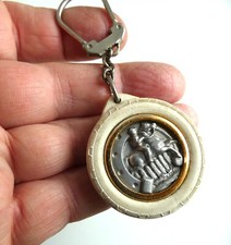 Ancien porte clé Pneu Cheval