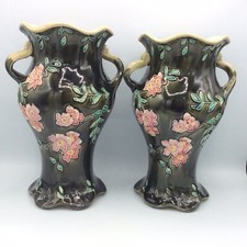Paire de vases barbotine de