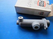 Maître-cylindre de freins FEG pour Renault R16 R1150 ->N°6852