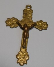 ANCIEN PENDENTIF CROIX CRUCIFIX  RELIQUAIRE SOUVENIR DE MISSION EN LAITON