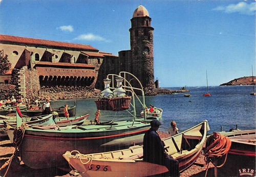 Collioure eglise bateaux - eglise, et