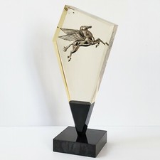 SCULPTURE INCLUSION CHEVAL