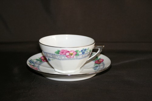 Tasse sous - tasse, thé