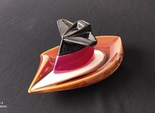 CENDRIER "LA CHEMINEE QUI FUME" EN PORCELAINE MARRON DU PAQUEBOT "FRANCE"