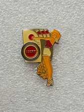 pin's pins " Lucky " strike machine à sous pin-up lapel casino coin piéce slot