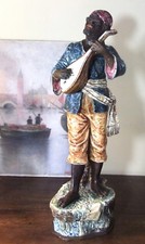 Grand Nubien musicien à la mandoline en faïence XIXè 51 cm - céramique ancienne