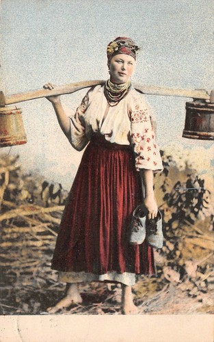 Moscou femme russe costume