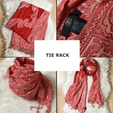 Etole rouge arabesque et