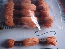 LOT DE 12 ECHEVETTES DE LAINE / COLBERT DMC 8 M   "7873 "