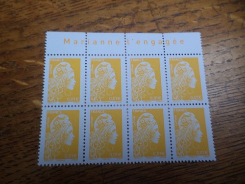 Marianne engagée haut de - marianne,