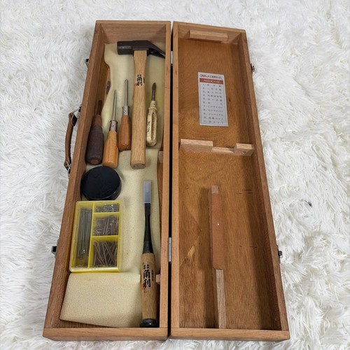Jeu outils menuisier - d'outils,