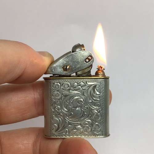 Briquet essence ancien