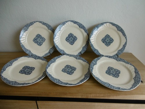 Six assiettes plates - six, faience