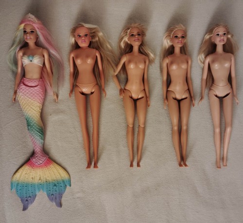 Lot poupées barbies - lot,