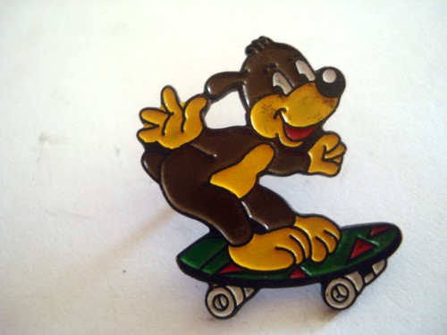 Pins rare chien pif sur - pins,