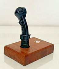 Maquette presse papier poignée de pilote Mirage 3 en resine avec socle bois