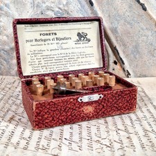 Boîte ancienne de forets pour