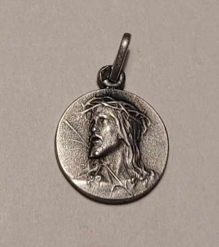 Médaille pendentif jesus - mÉdaille,