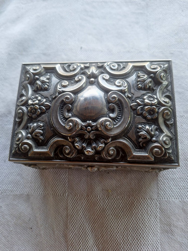 Boite bijoux en metal - bijoux,