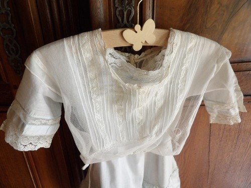Ancienne robe enfant - d'enfant, et