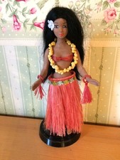 Poupée folklorique ancienne monde TAHITI Tahitienne pagne