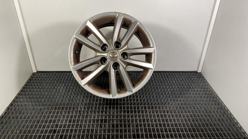 Jante toyota auris phase - toyota,