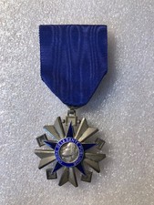 Croix de Chevalier de l'Ordre de la Santé Publique