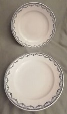 2 assiettes sur pied Compotiers bas plat gâteau faience décor guirlande fleurs 