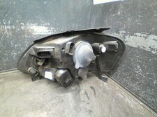 Optique avant principal droit (feux)(phare) VOLKSWAGEN FOX 5Z1941006A