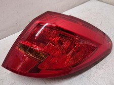 Feu arriere principal droit