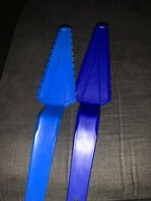 Tupperware Blue Serrated Pie