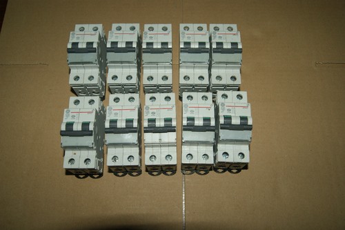 Lot disjoncteurs ge - 25,