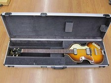 Guitare basse électrique