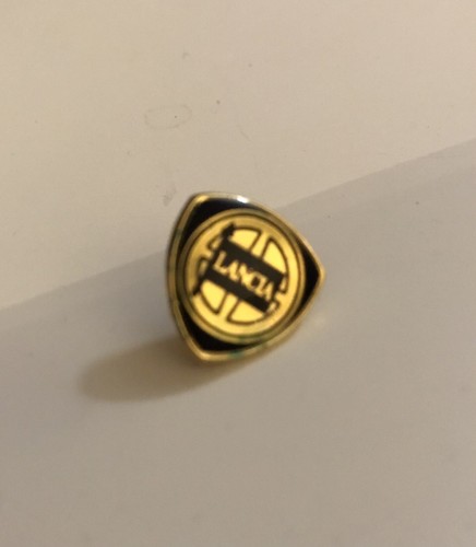 Pin voiture lancia - lancia,