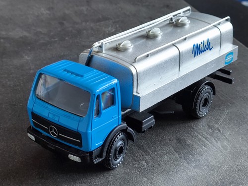 Conrad camion mercedes - conrad,