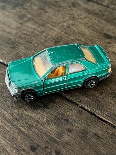 Petite voiture majorette - petite,