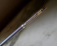 MAGNIFIQUE STYLO BILLE PARKER