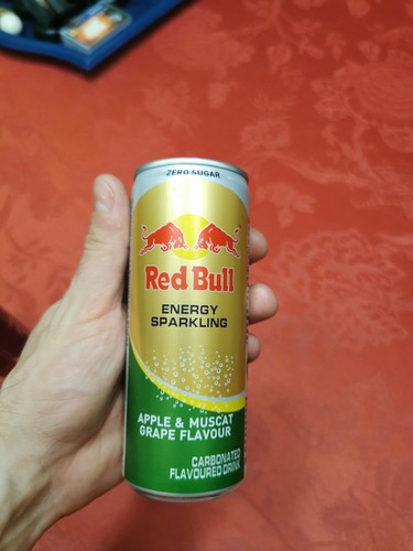 Canette red bull - canette,