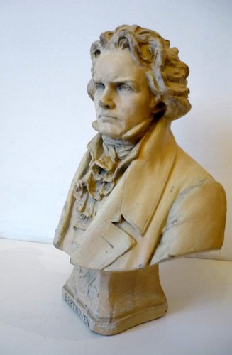 Statuette ancienne - , –