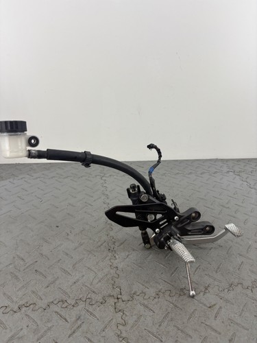 Yamaha yzf r7 2021 - yamaha,
