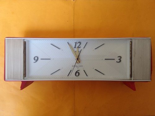 Réveil vintage musical clock