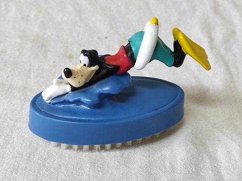 Figurine brosse dingo disney - figurine,