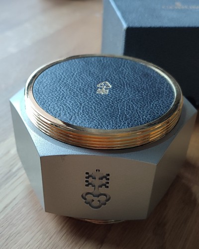 Ecrin pour montre corum - ecrin,