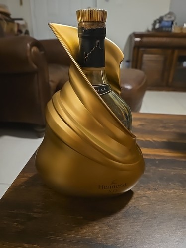 Hennessy cognac kim - xo,