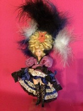 Poupée folklorique régionale