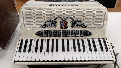 Guerrini berkeley accordion - berkeley, w/