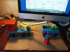 Ancien Jouet  en Bois -Camion Grue Wooden Crane Truck avec aimant - HEROS 